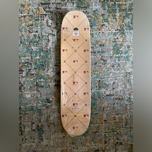 Detroit Tiger Element Skateboard - Picture 3 of 3